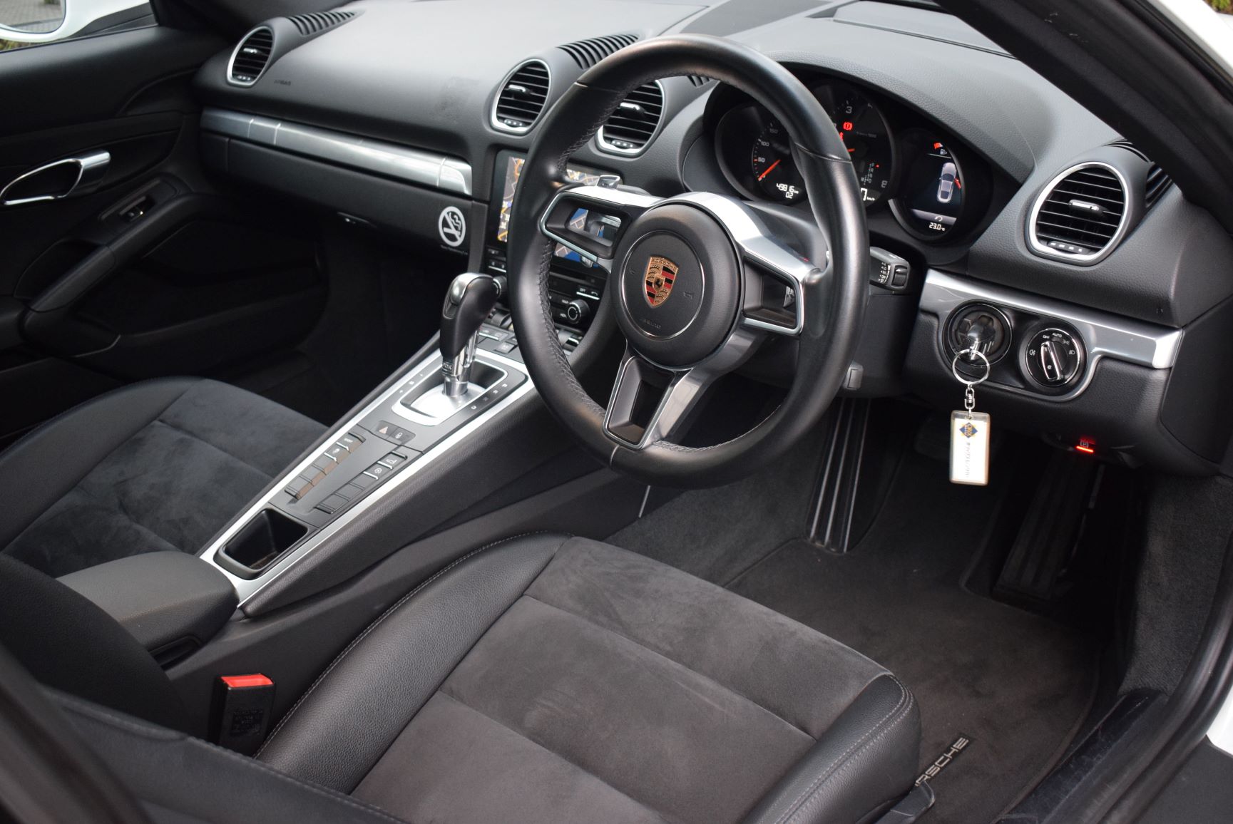 ポルシェ ケイマン 3