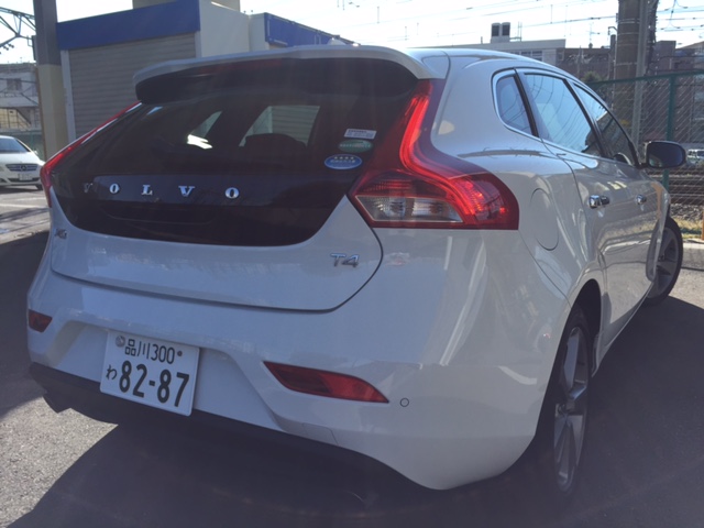 ボルボ V40 2
