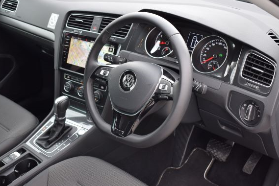 VW ゴルフ ヴァリアント 3