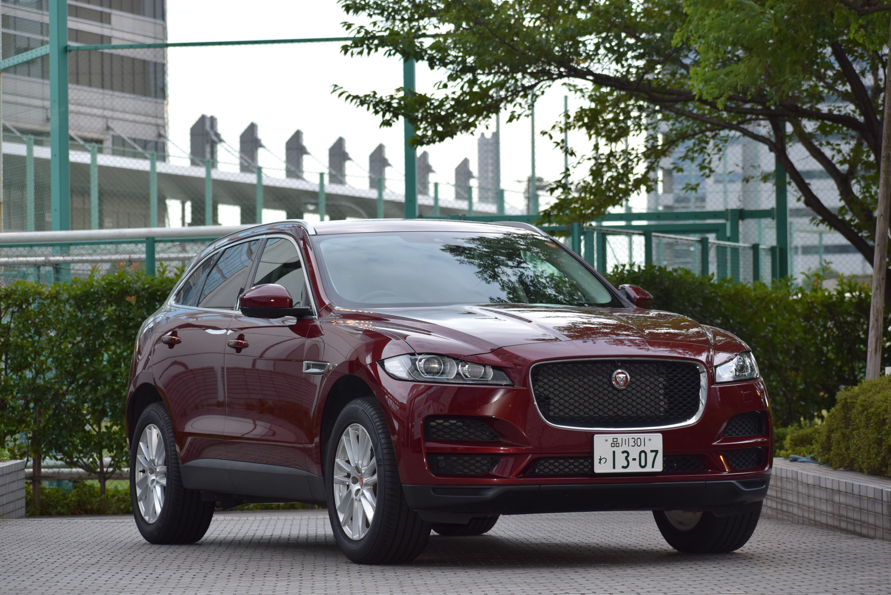ジャガー F-PACE 1