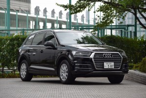 アウディ Q7