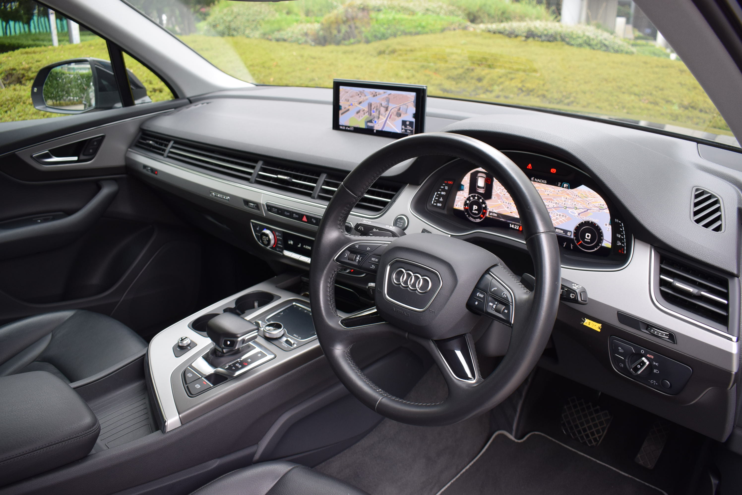 アウディ Q7 2