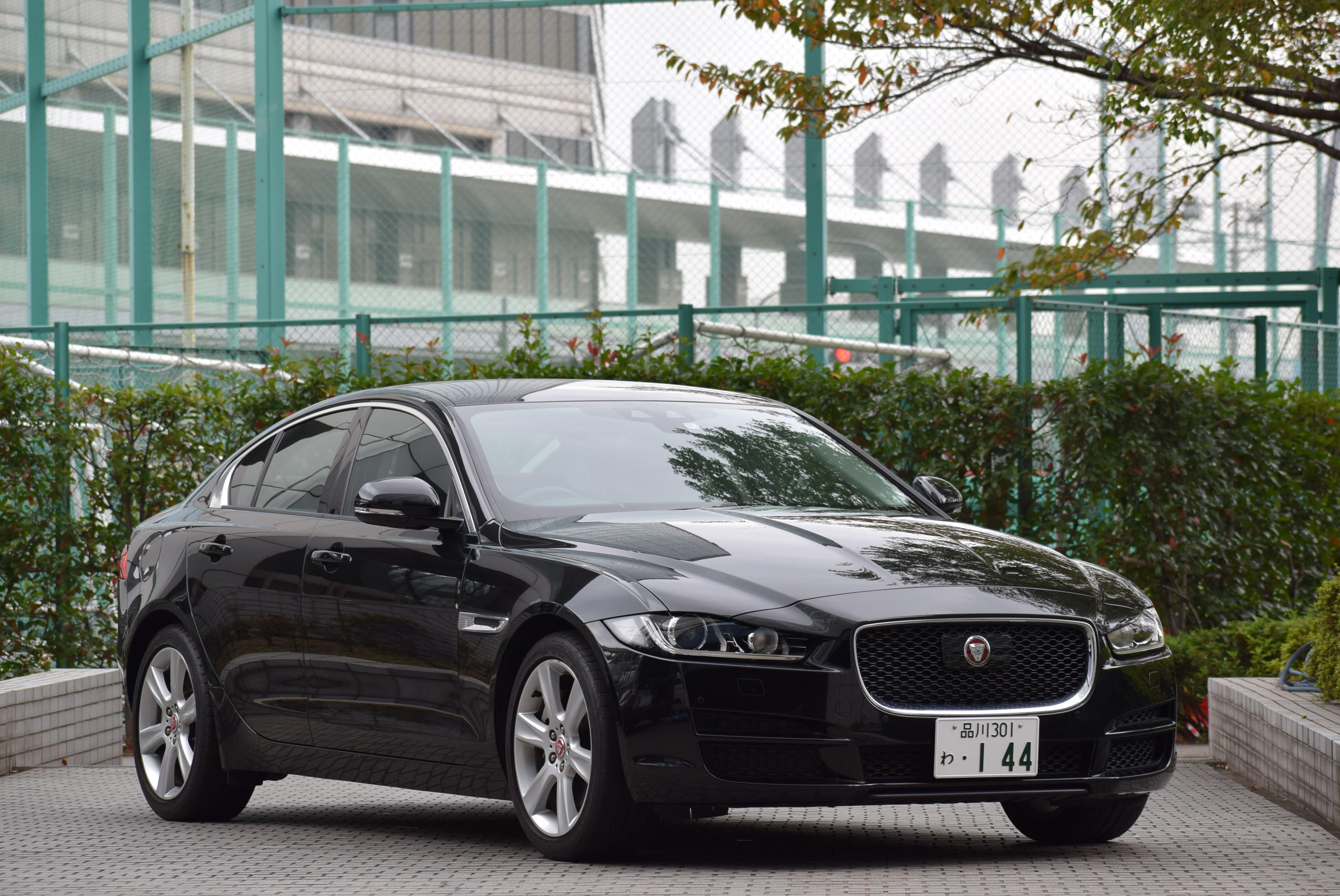 ジャガー XE 1