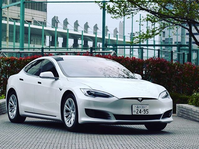︎4月の特選車︎第6回本日より受付開始です！第6回はテスラモデルSが対象先着2名様まで！テスラモデルS期間 4/15〜4/21料金 24時間 10,000円（税込・免責補償料込）※クレジットカード払いのみフォロワーの皆様だけの特別なキャンペーンです。この機会にぜひどうぞご予約のお電話はこちらからご予約専用ダイヤル03-6711-0544受付時間 8:00〜20:00HPはプロフィールから:@tastech.inc#タステック #オリックスレンタカー#特選車 #テスラ #モデルS#電気自動車 #大迫力 #大画面#ナビゲーション#タッチスクリーン#高級車 #輸入車 #外車 #国産車#新車情報 #新元号 #新社会人#おめでとうございます#挑戦 #ブリッジ#体力作り #健康第一#レンタカー借りて#山登り#レンタカーで#ピクニック#レンタカーの旅#羽田空港 #hanedaairport