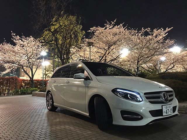 メルセデス・ベンツB180先日のCLAに続きメルセデスの導入です！！こちらも高級車キャンペーンの対象車種になっています。コンパクトでもゆったり乗れるB180で平成最後のお花見はいかがですか？土日は晴れそうですよ️ 輸入車体感キャンペーンB180 6時間7,533円〜HPはプロフィールから:@tastech.inc#タステック#タステックレンタリース#オリックス#オリックスレンタカー#メルセデス #ベンツ#メルセデス・ベンツ#BENZ #B180#輸入車#高級車#外車#欧州車#平成最後の#花見ドライブ#夜桜#新社会人#初休日#レンタカー#レンタカーで#お出かけ#レンタカー借りて#もうすぐGW#羽田#羽田空港#haneda#hanedaairport