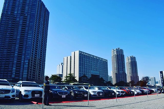 いつもタステックレンタリースの公式インスタグラムをご覧いただきありがとうございます今年も新車情報や、フォロワーの皆さまだけにお届けするお得なキャンペーンを配信していく予定です！本年もどうぞよろしくお願い致します‍♂️ プロフィールはこちらから:@tastech.inc#タステックレンタリース #タステック#オリックス#オリックスレンタカー#レンタカー#高級車#外車#輸入車#国産車#スポーツカー#江東区#豊洲#ポルシェ#ケイマン#ボクスター#カレラ#イケメン俳優 #サングラス男子 #冬休み#キャンペーン #羽田#羽田空港#haneda#hanedaairport