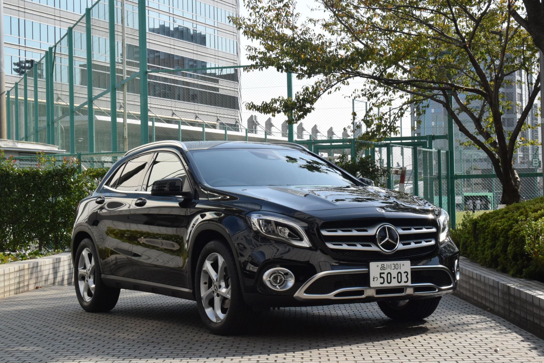 メルセデス・ベンツ GLA180 1